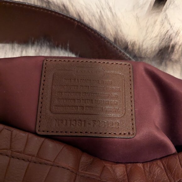 Coach F26122 Avery Brown Croc Hobo Croc Embossed Brown Leather - Picture 7 of 9